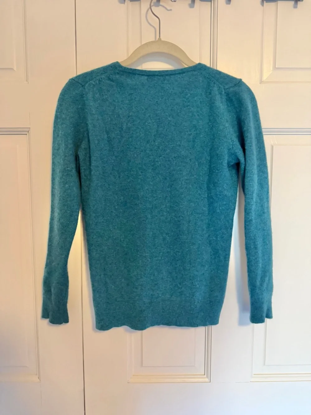 Charter Club 100% Cashmere Sweater Medium Teal Blue V Neck Soft Knit - Picture 3 of 8